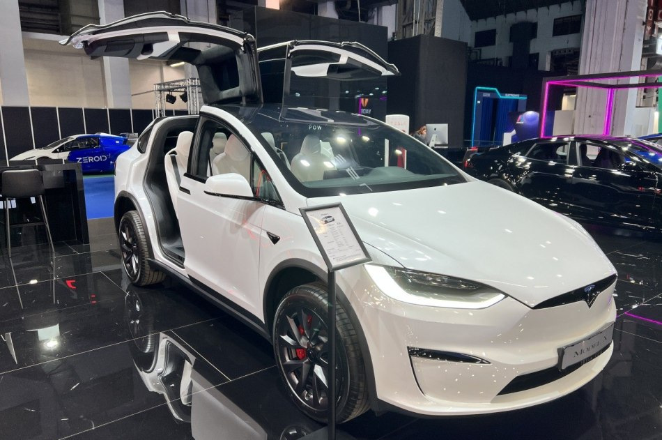 Tesla Model X: atjauninātā krosovera apskats