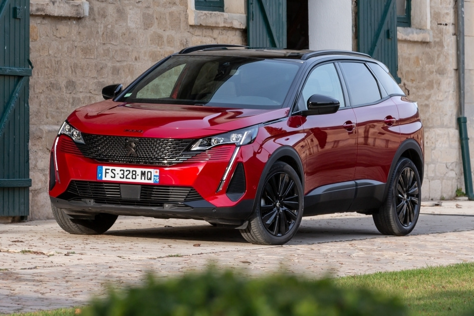 Apskats: atjauninātais 2. paaudzes Peugeot 3008 krosovers