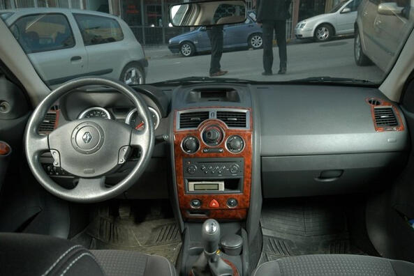 Atjaunojam auto paneļa apdari: paneļa uzliku izmantošana