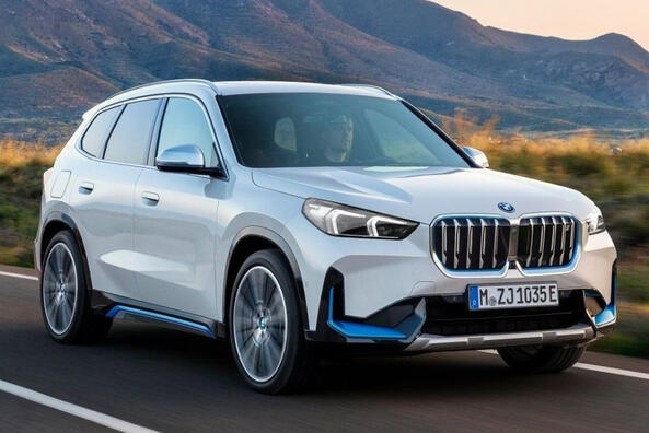 BMW iX1 kompaktā elektriskā krosovera apskats