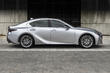 Atjauninātā Lexus IS sedana apskats foto 2