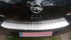 Opel Astra J 2009–2015 Aizmugurējā bufera uzlika Carmos (HB) (nerūsējošais tērauds) foto 1