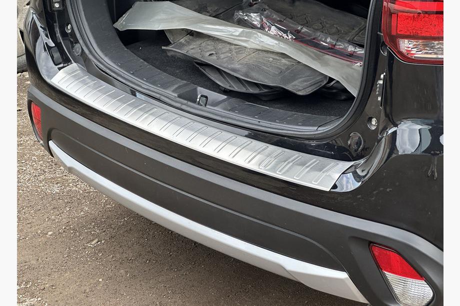 Mitsubishi Outlander 2012–2021 Aizmugurējā bufera aizsarguzlika 2015-2021 Carmos (nerūsējošais tērauds) Image