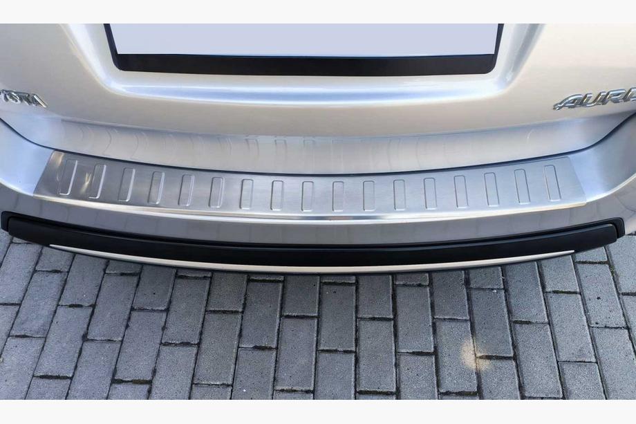 Toyota Auris 2012–2018 Aizmugurējā bufera aizsarguzlika Carmos (SW) nerūsējošais tērauds Foto 7