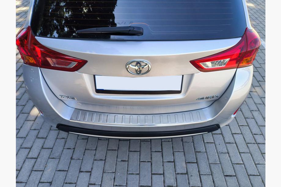 Toyota Auris 2012–2018 Aizmugurējā bufera aizsarguzlika Carmos (SW) nerūsējošais tērauds Foto 3