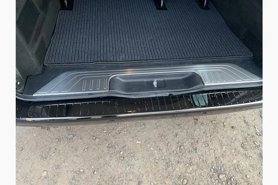 Mercedes Vito/V klase W447 2014– Aizmugurējā bampera aizsarguzlika Carmos (nerūsējošais tērauds) Foto 5