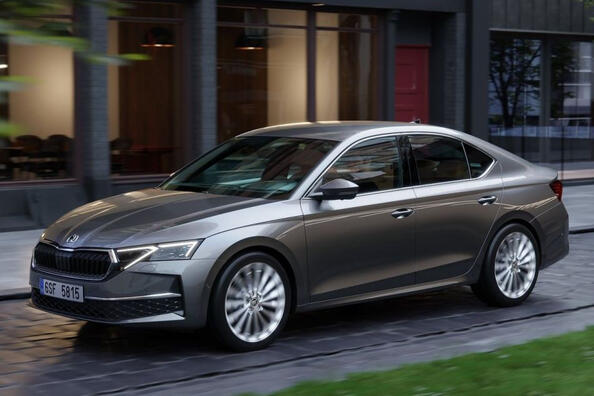 Skoda Octavia 2024: atjaunināts ceturtās paaudzes liftbeks Foto 1
