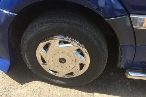 Kuri riteņu diski vāciņi ir labākie auto?