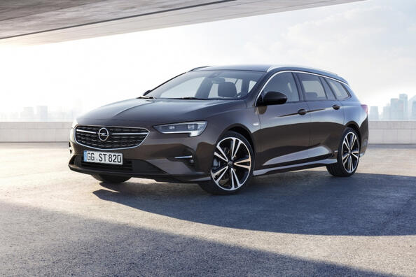 Opel Insignia Sports Tourer: atjauninātā universāļa apskats un parametri
