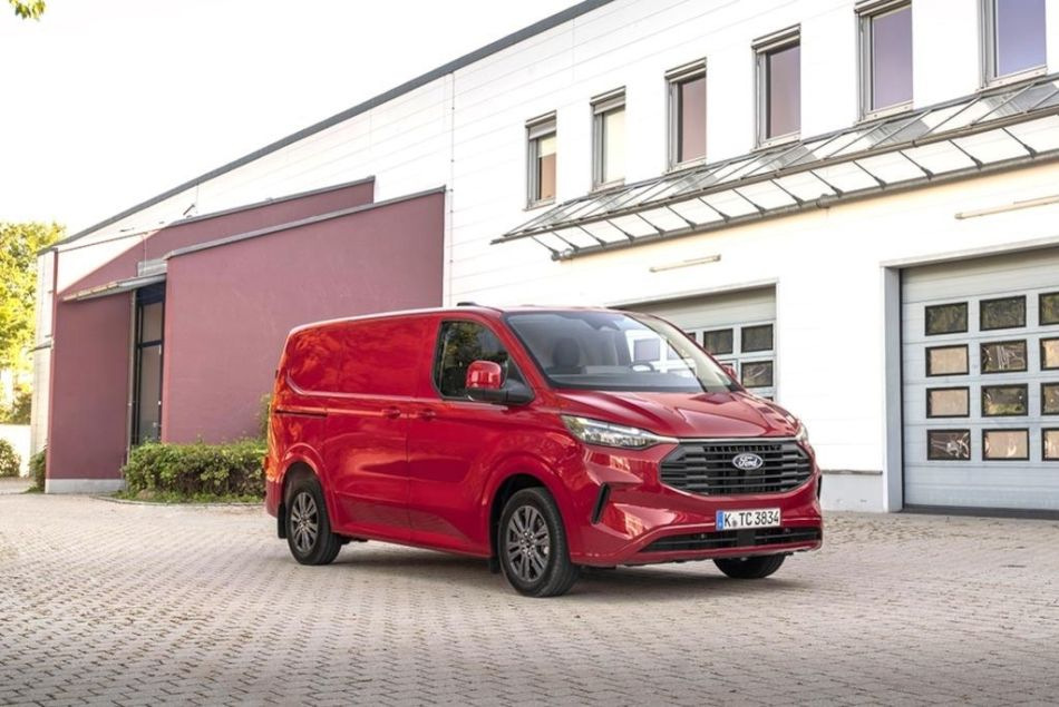 Ford Transit Custom II paaudze: uzticams paligs biznesam