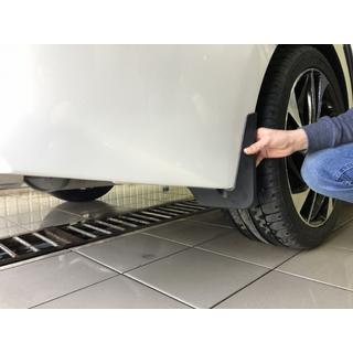 Premium dubļusargi (USA, SE/XSE) (4 gab.) Toyota Camry 2017–2023 foto 3