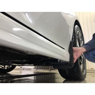 Premium dubļusargi (USA, SE/XSE) (4 gab.) Toyota Camry 2017–2023 foto 2
