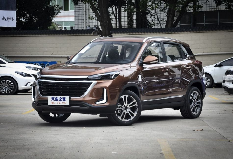Otrās paaudzes BAIC X3: kompakts un stilīgs krosovers