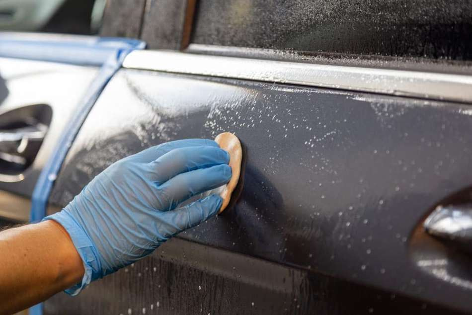 Kā lietot auto mālu automašīnas tīrīšanai