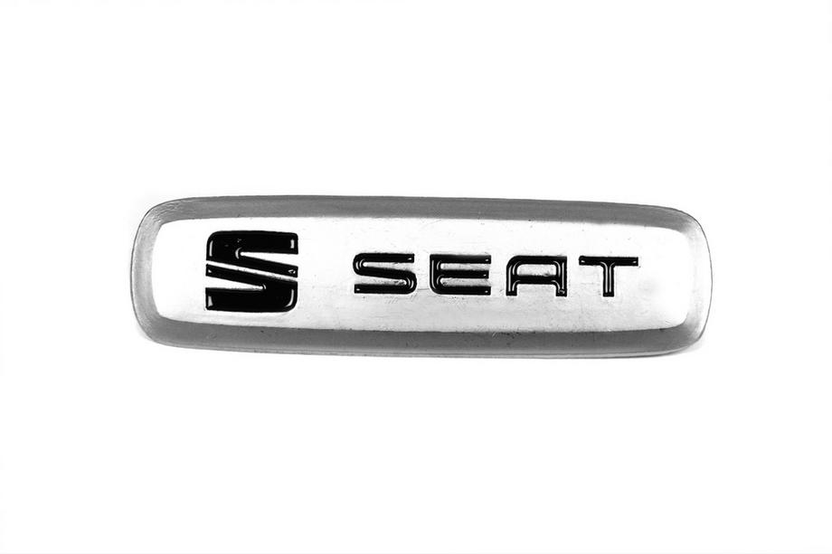Seat Alumīnija emblēma auto paklājiņiem (1 gab.) Image
