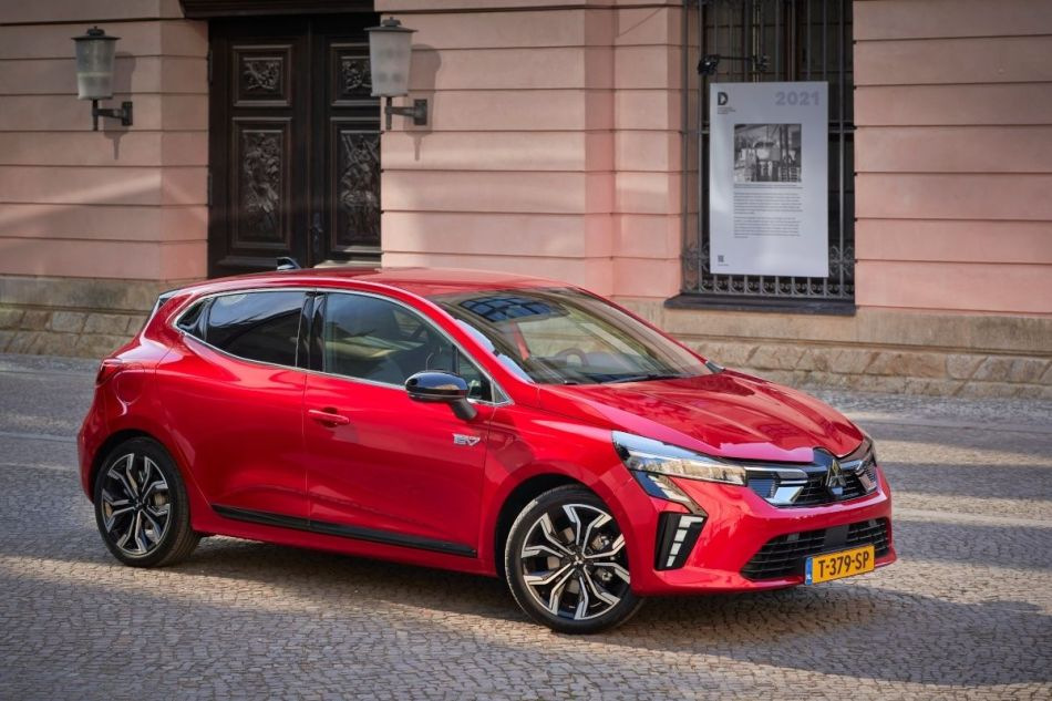 Mitsubishi Colt: septītās paaudzes hečbeka apskats