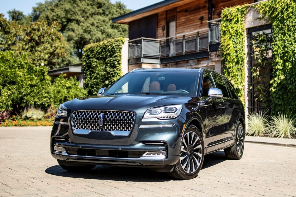Lincoln Aviator: grezns amerikāņu SUV