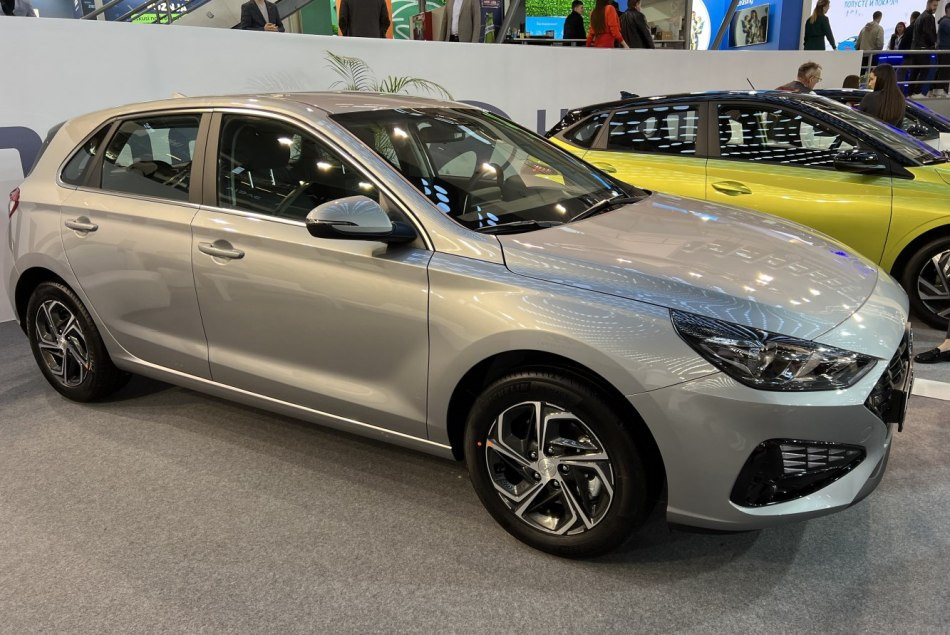 Atjauninātā 3. paaudzes Hyundai i30 hečbeka apskats