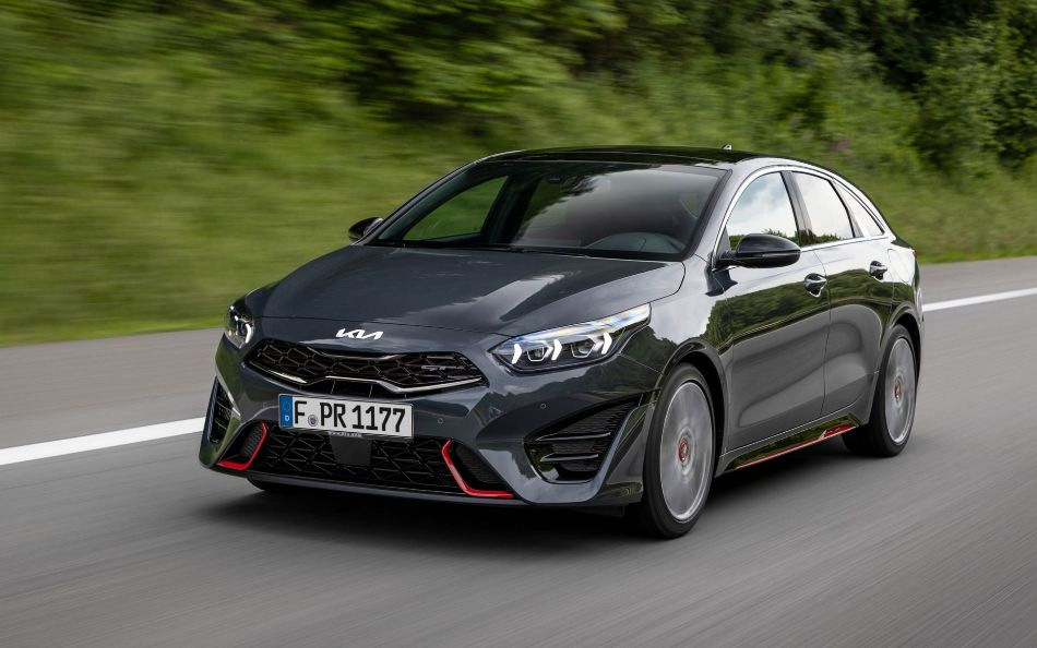 Apskats: atjauninātais sporta universālis KIA ProCeed GT