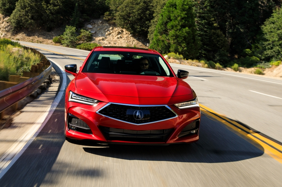 Acura TLX II paaudze: sedans ar premium statusu