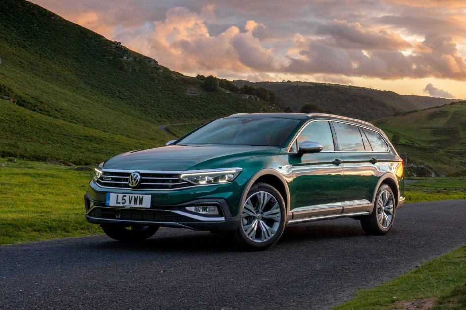 Volkswagen Passat Alltrack: universālis visiem ceļiem