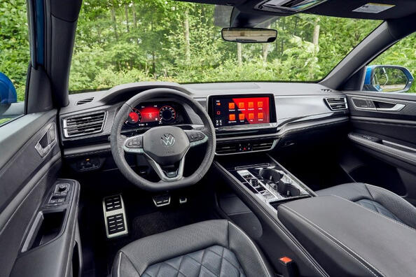 Volkswagen Atlas Cross Sport: atjaunots dizains, jauns dzinējs un uzsvars uz tehnoloģijām Foto 5