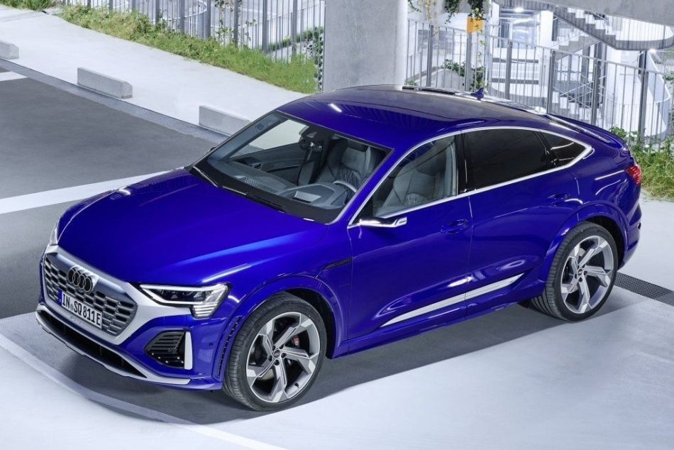 Audi SQ8 Sportback e-tron: luksusa elektriskā krosovera apskats
