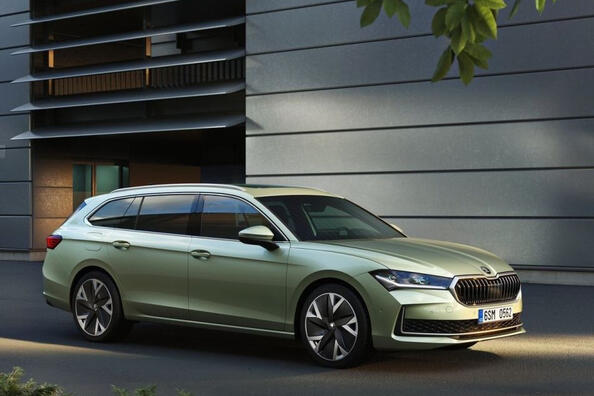 Skoda Superb Combi 2024 universāļa apskats