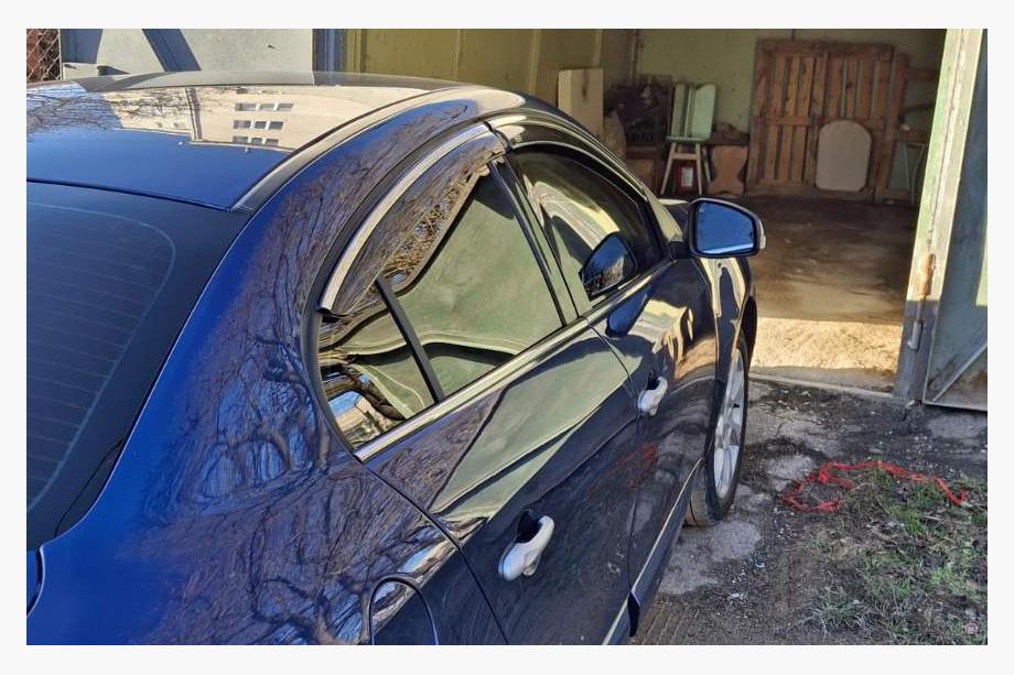 Renault Fluence 2009–2016 Logu vēja deflektori ar hromētu līsti (4 gab., Niken) Foto 3