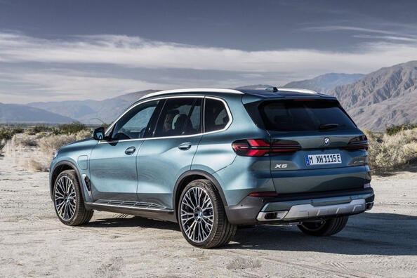 Atjaunināts BMW X5: greznība, tehnoloģijas un sportisks gars Foto 5