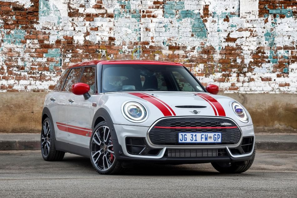Apskats: augstas veiktspējas MINI John Cooper Works Clubman universālis