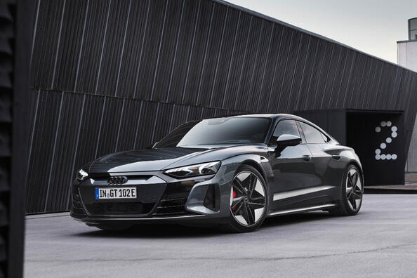 Audi RS e-tron GT: elektrisks monstrs ar sprādzienveida paātrinājumu