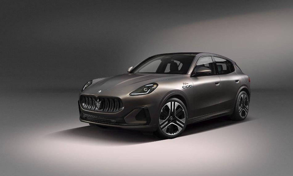 Apskats: elektriskais veiktspējas krosovers Maserati Grecale Folgore