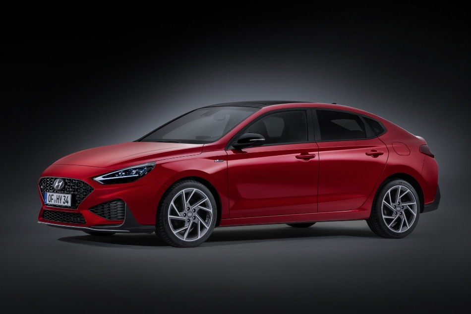 Stilīgā liftbeka Hyundai i30 Fastback apskats