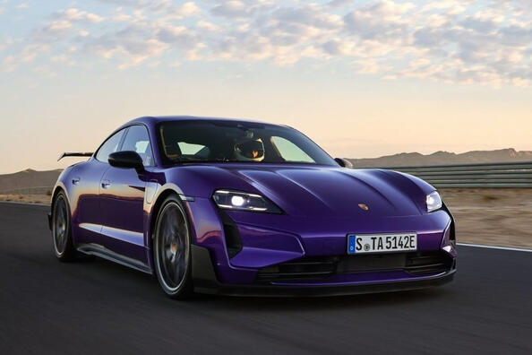 Atjaunināts Porsche Taycan 2024: ātrs, tālas gaitas un vēl pilnīgāks