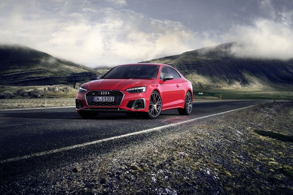 Apskats: augstas veiktspējas Audi S5 Coupe