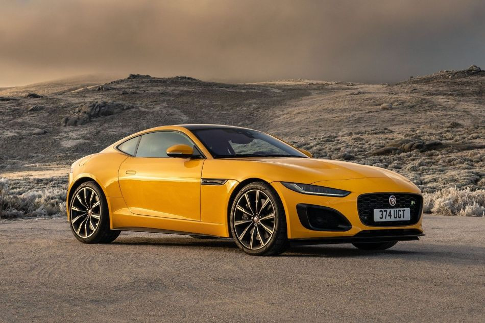 Apskats: atjauninātais Jaguar F-Type Coupe kupeja