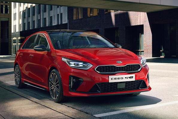 KIA Ceed GT: atjaunināts hothečbeks braukšanas entuziastiem