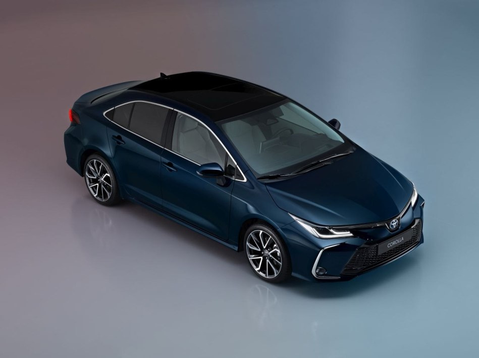 Atjauninātā Toyota Corolla Sedan 2023 apskats