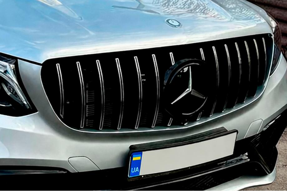 Mercedes GLE/ML class W166 2011–2018 Priekšējā emblēma zem stikla, melna apmale a0008880111 (GLE) Foto 2