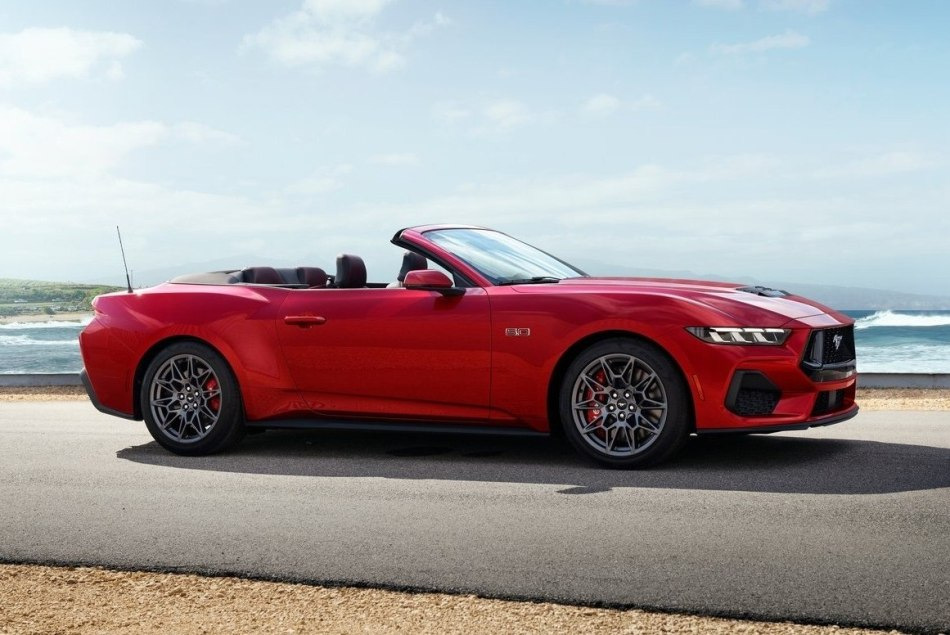 Ford Mustang Convertible 2023 apskats
