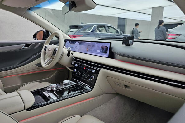 Genesis G80 2023 apskats: atjaunināts Korejas premium sedans kļūst vēl spilgtāks Foto 5