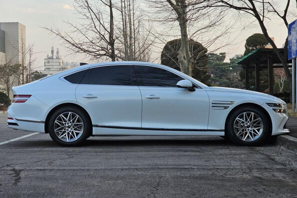 Genesis G80 2023 apskats: atjaunināts Korejas premium sedans kļūst vēl spilgtāks Foto 2