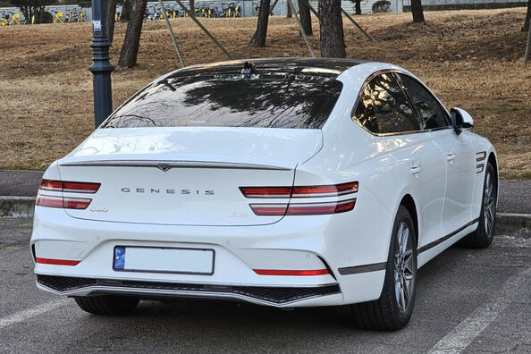 Genesis G80 2023 apskats: atjaunināts Korejas premium sedans kļūst vēl spilgtāks Foto 3