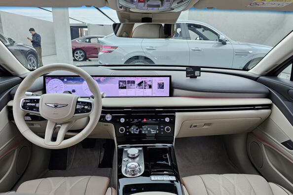 Genesis G80 2023 apskats: atjaunināts Korejas premium sedans kļūst vēl spilgtāks Foto 6