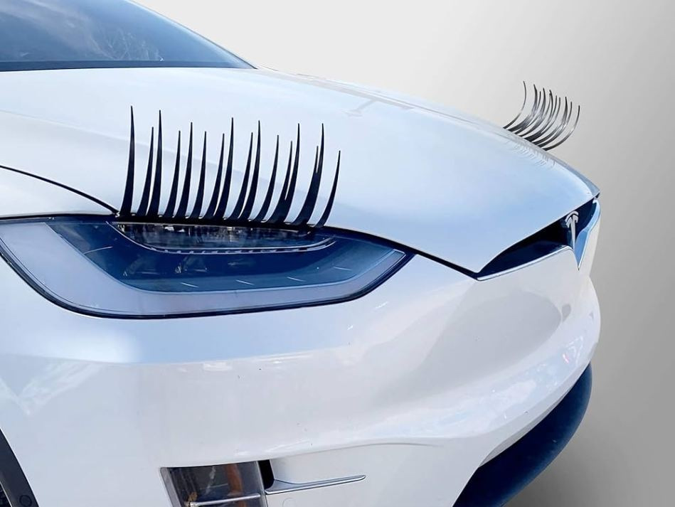 Skropstas uz auto lukturiem: modes trends vai lieka kaprīze?