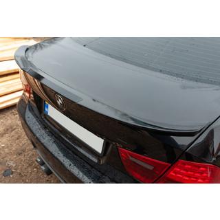 M4-Style spoileris (E90, krāsošanai)