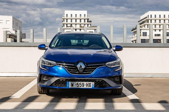 Renault Megane Estate: atjaunināts universālis aktīvai dzīvei Foto 2