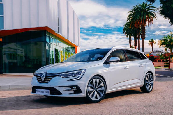 Renault Megane Estate: atjaunināts universālis aktīvai dzīvei Foto 1