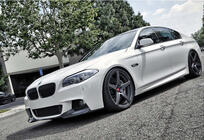BMW 5. sērija F10/F11 2010–2016 Priekšējā bampera lūpas spoilers DPT Lip V-3 (M-Performance, spīdīgi melns) foto 3